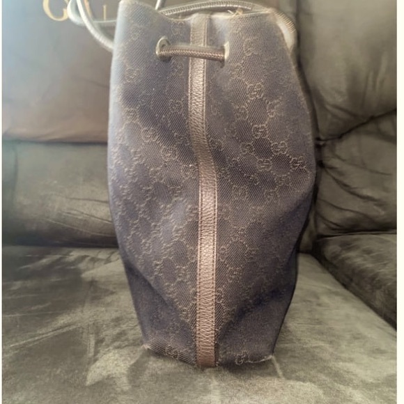 Gucci canvas tote in good condition; minor signs of wear at base corner. - Picture 4 of 4